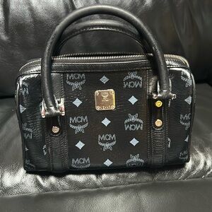 MCM Boston mini 🎈